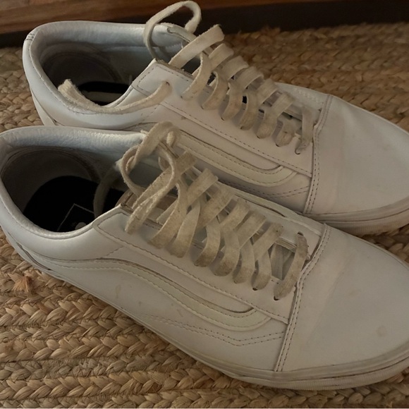 Vans Leather Classic Sneakers - Picture 2 of 4
